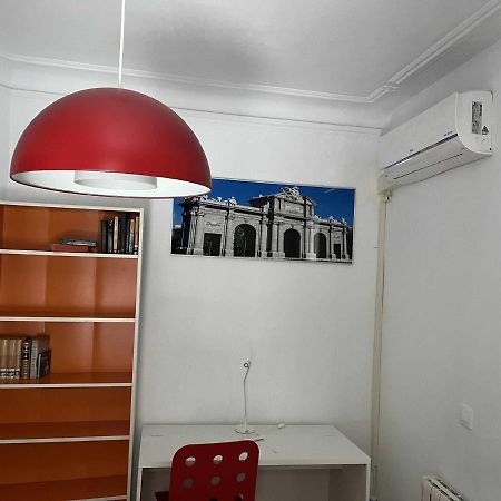 Appartement Piso confortable y céntrico à Madrid Extérieur photo