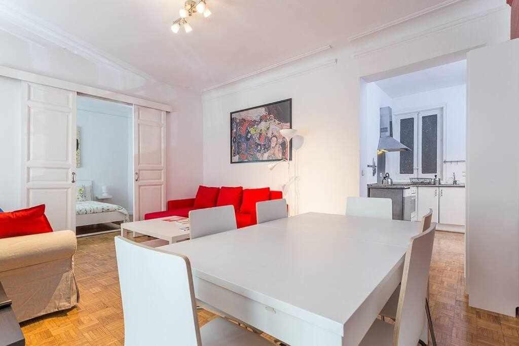 Appartement Piso confortable y céntrico à Madrid Extérieur photo