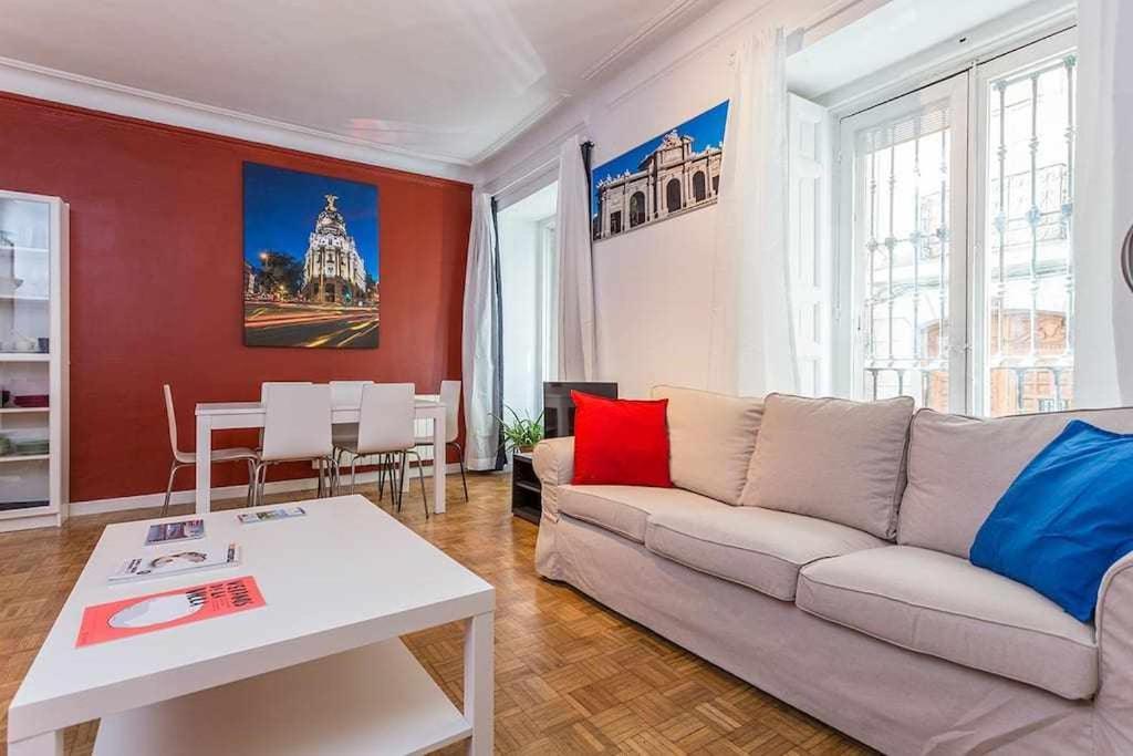 Appartement Piso confortable y céntrico à Madrid Extérieur photo