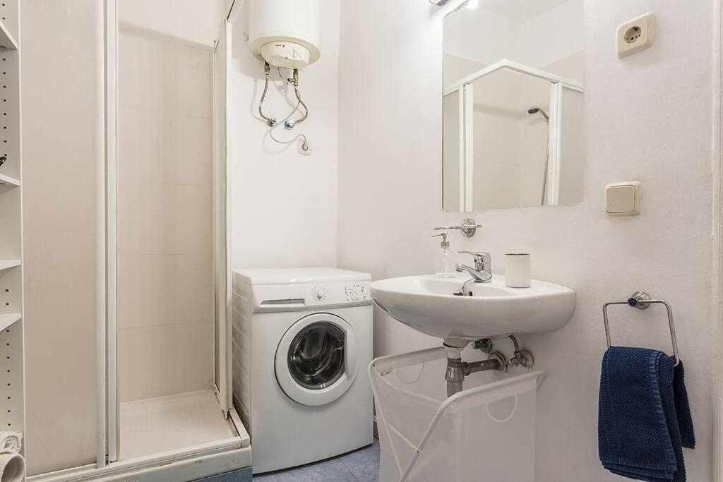 Appartement Piso confortable y céntrico à Madrid Extérieur photo