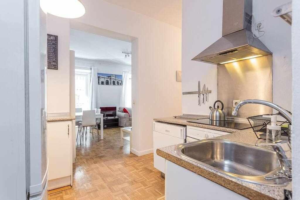 Appartement Piso confortable y céntrico à Madrid Extérieur photo