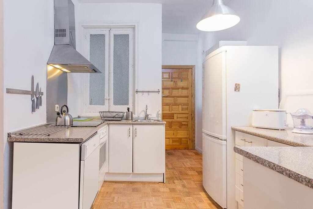 Appartement Piso confortable y céntrico à Madrid Extérieur photo