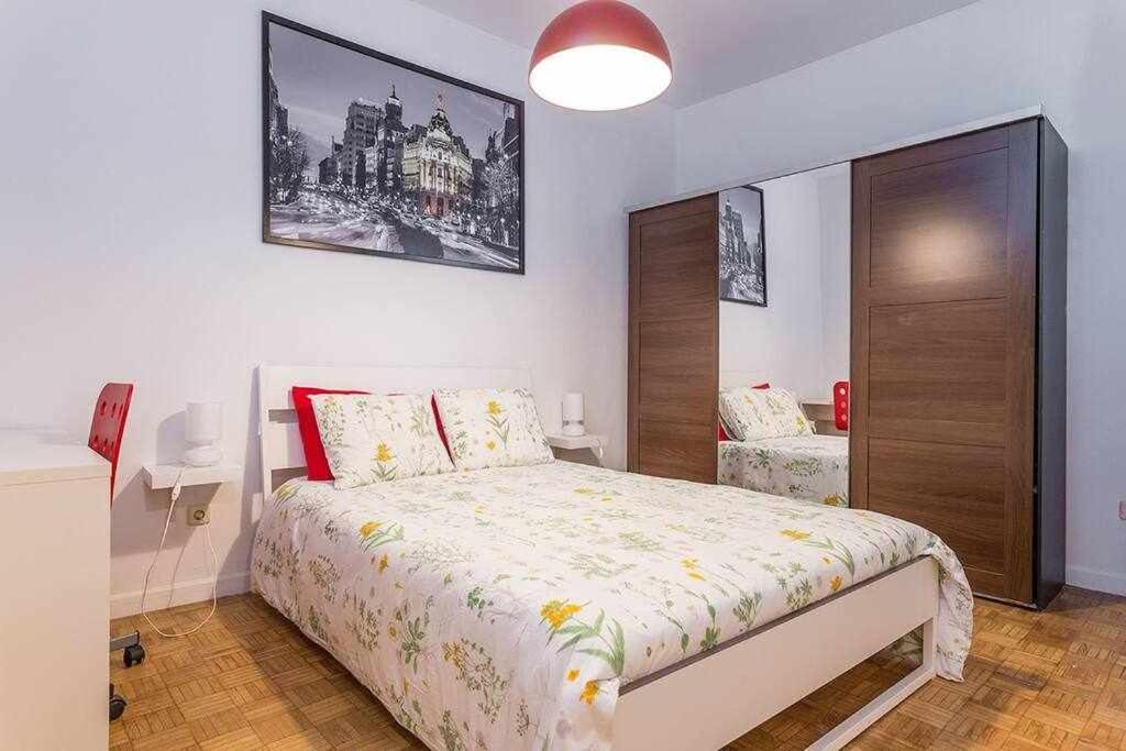 Appartement Piso confortable y céntrico à Madrid Extérieur photo