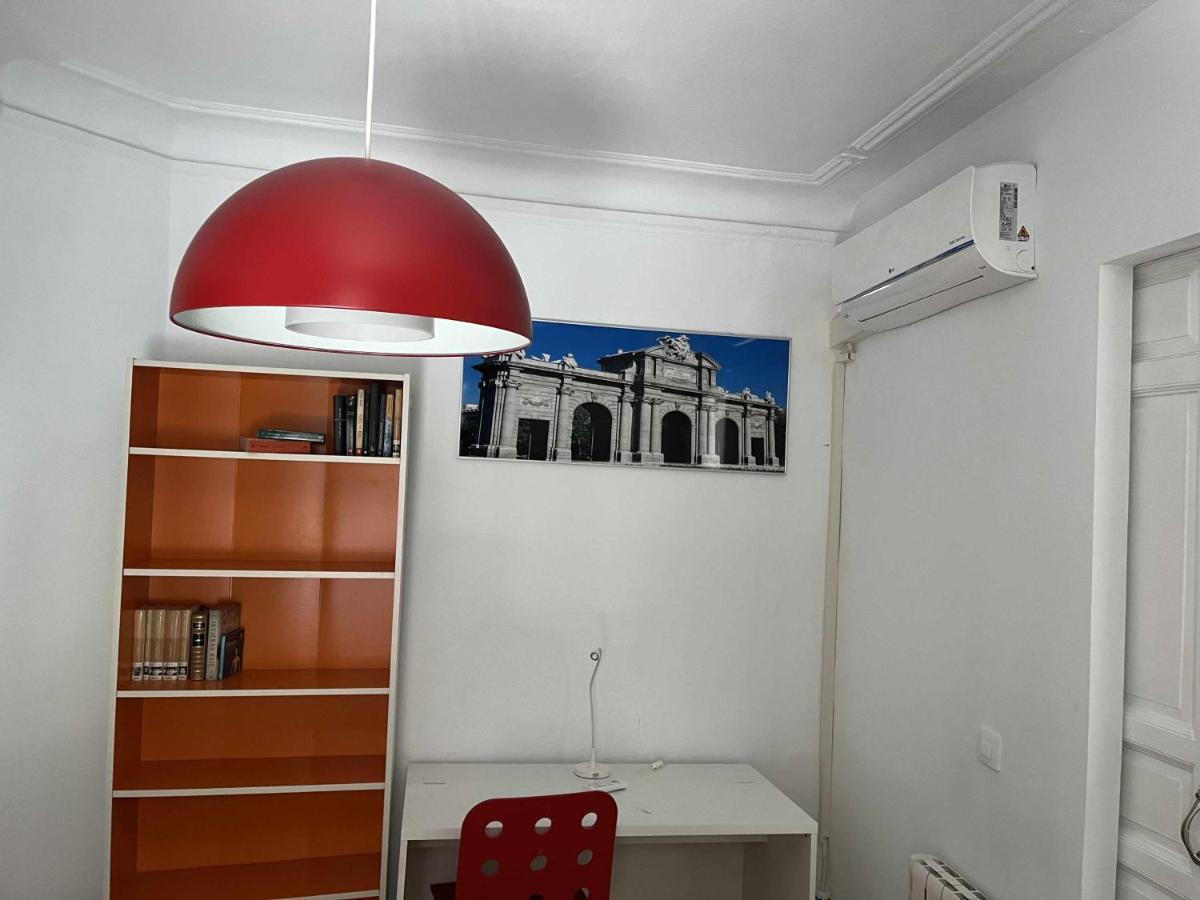 Appartement Piso confortable y céntrico à Madrid Extérieur photo